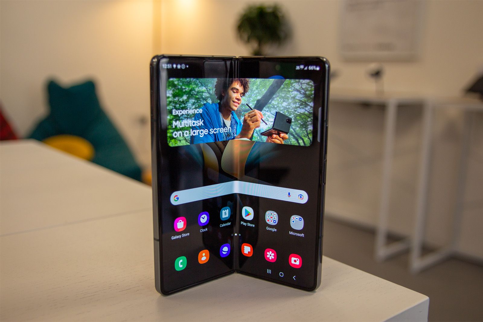 Get a stunning deal on Samsung's foldable phones at Best Buy photo 3