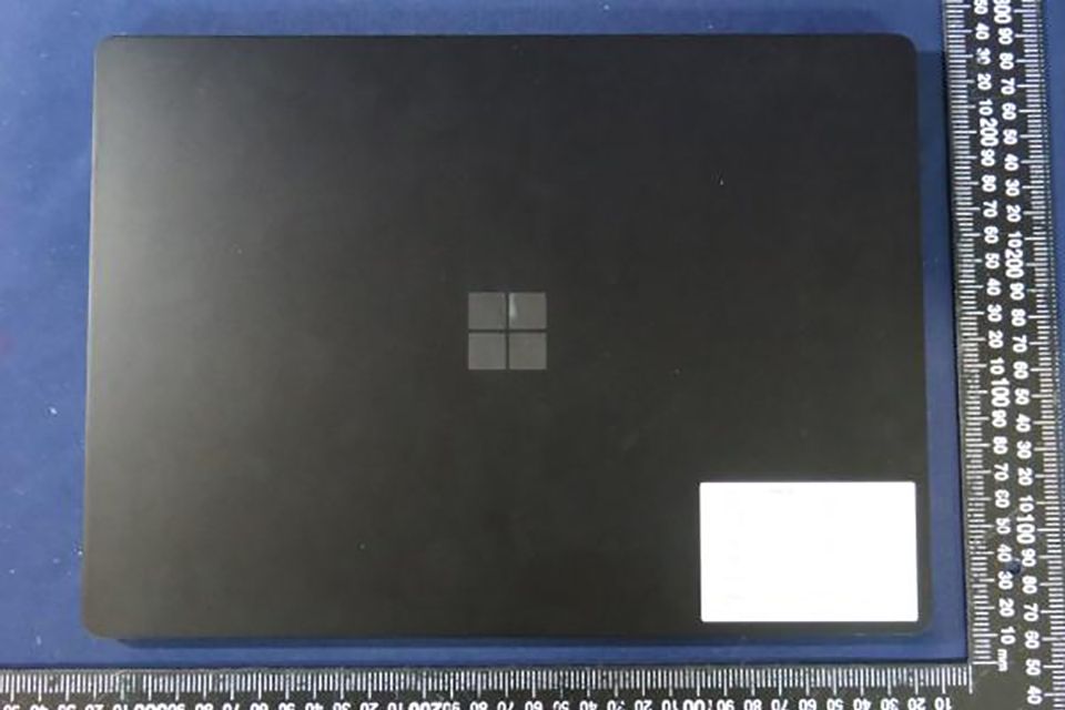 Microsoft Surface Laptop 4 and Surface Pro 8 photos leaked, could be coming in January photo 3