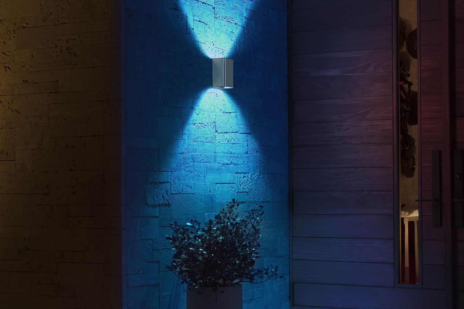 Philips Hue outdoor collection expands with new smart lighting options photo 4