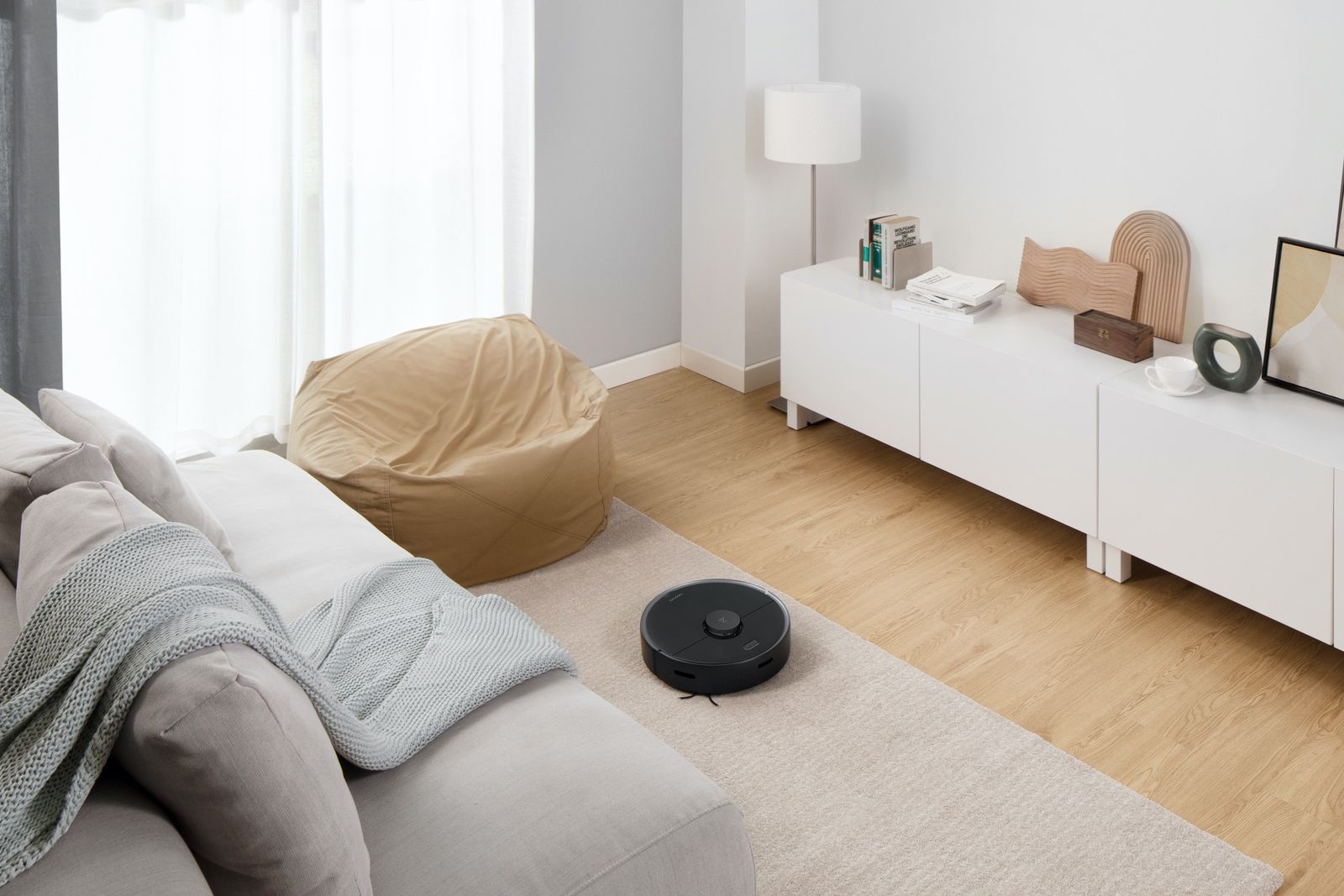 Roborock's newest robot vacuum, the S4, is a purist's cleaning dream photo 2