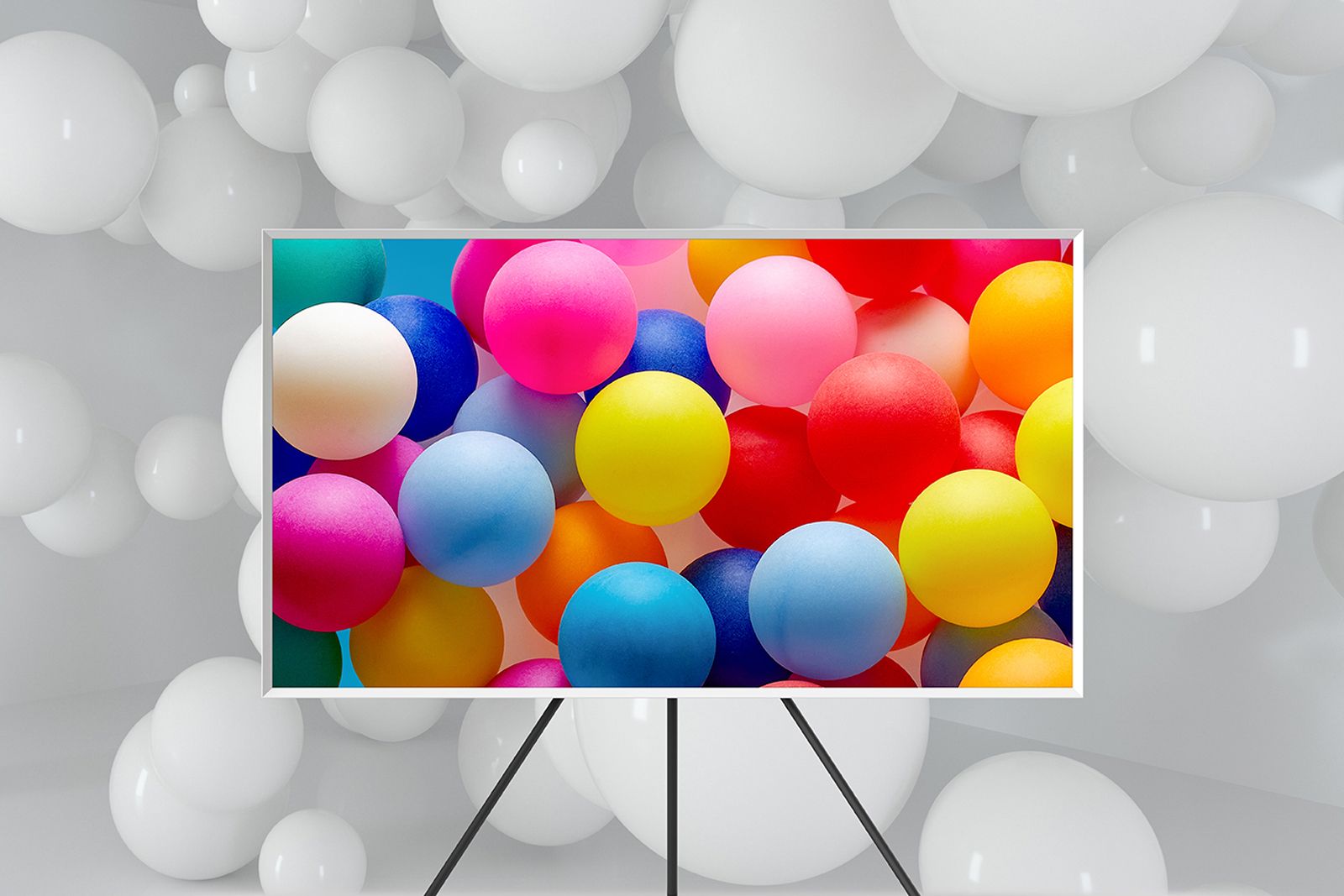 Samsung's latest Frame TV can auto-rotate between landscape and portrait photo 1