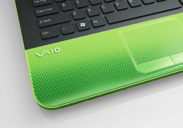 sony vaio e laptops take blu ray on the road image 1