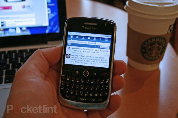 blackberry revamps its twitter app  image 1