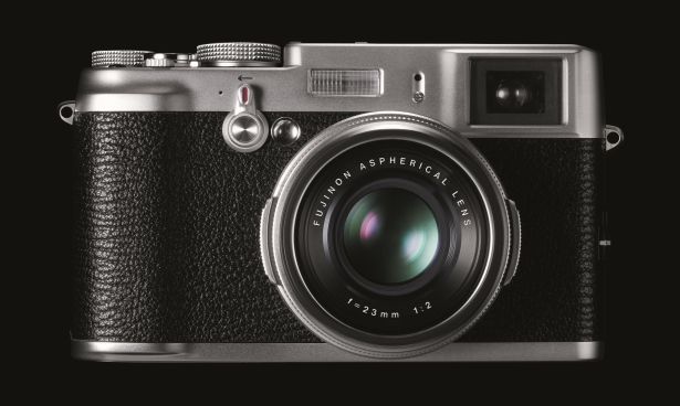 fujifilm finepix x100 goes on show at ces image 1