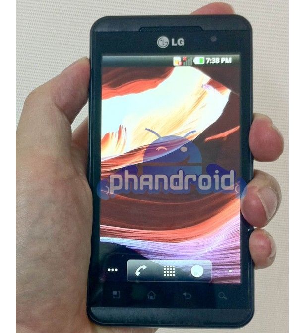 is this the lg optimus 3d  image 1