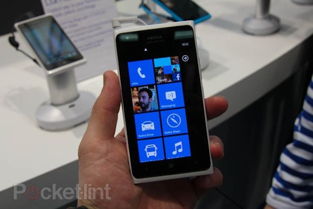 nokia pins hopes on lumia series as it prepares for poor financial results image 1