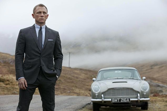 james bond 007 skyfall cars revealed with official scalextric set image 1