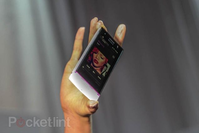 sony xperia u will be available on three image 1