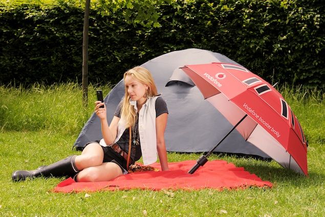 vodafone booster brolly charges your phone improves signal and keeps you dry image 1