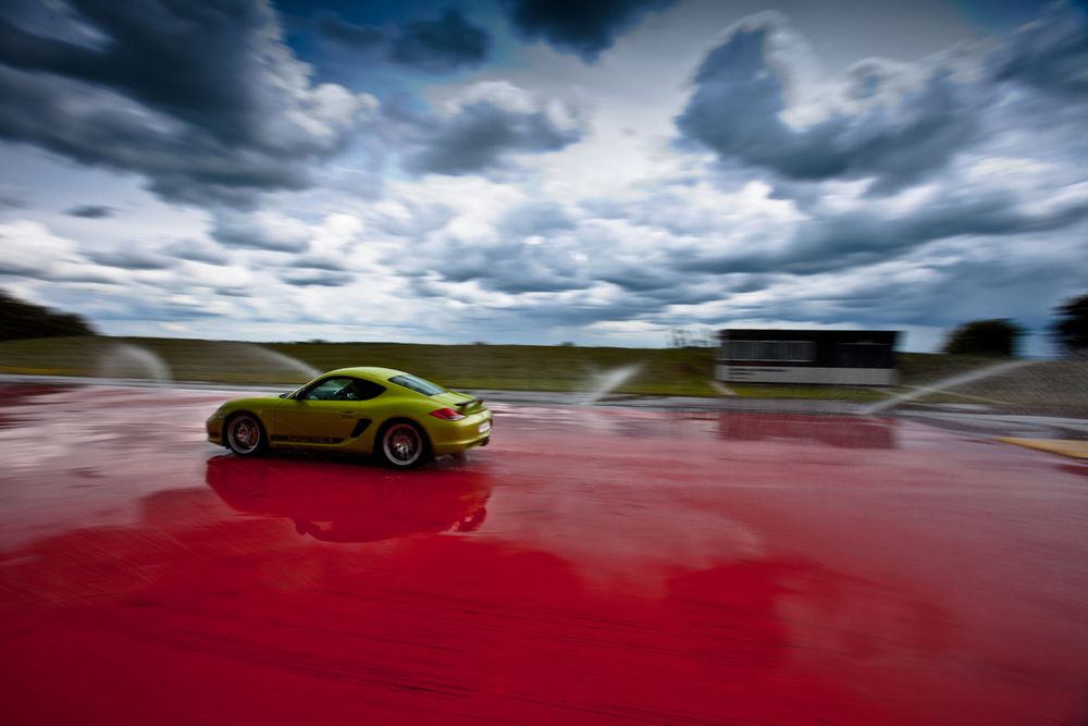 porsche silverstone driving experience pictures and hands on image 1
