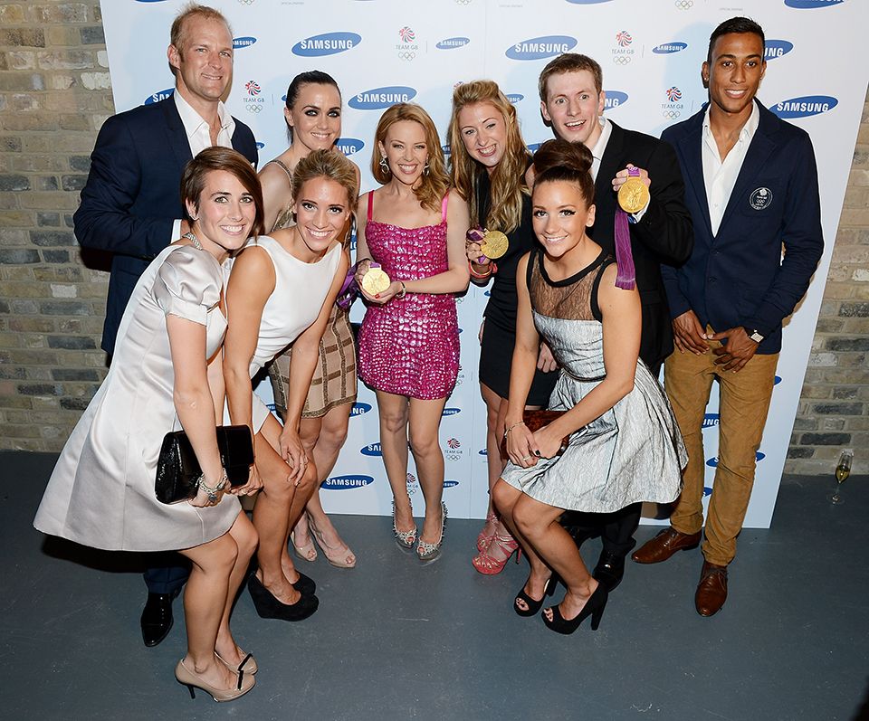samsung launches galaxy note 10 1 in the uk with the help of kylie minogue team gb and assorted other stars image 1