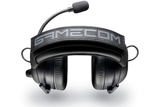 plantronics limited edition gamecom commander headset is geared for the competitive gamer image 1