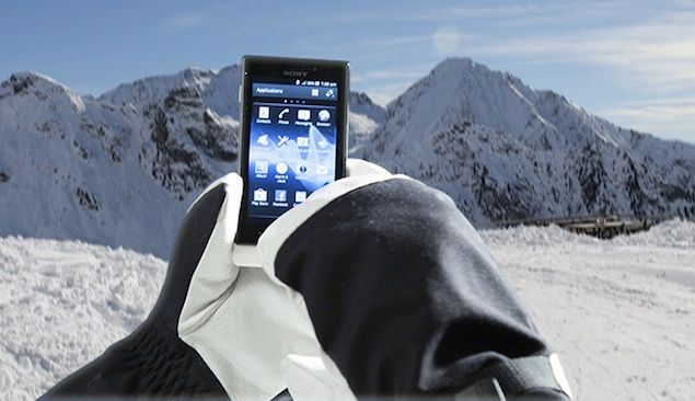 ics update for sony xperia sola adds glove mode to help keep your hands warm image 1