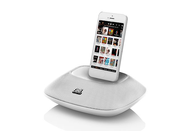 jbl onbeat micro and venue lt lay claim to be the world s first speaker docks for iphone 5 image 1