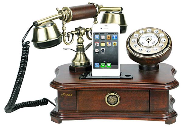 pretend you re in downton abbey with the pyle retro home telephone iphone dock image 1