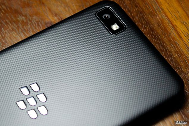 blackberry l series bb10 phone to be blackberry z10 and come in white too image 1