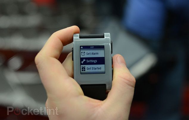 pebble watch now shipping to early backers as iphone app is released image 1