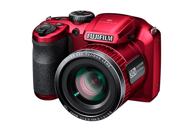 fujifilm finepix s4800 offers big zoom for a small price image 1