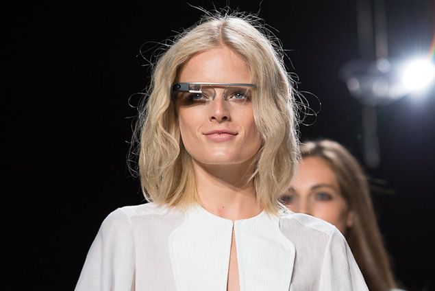 google glass tech specs revealed as developer api for glassware documented image 1