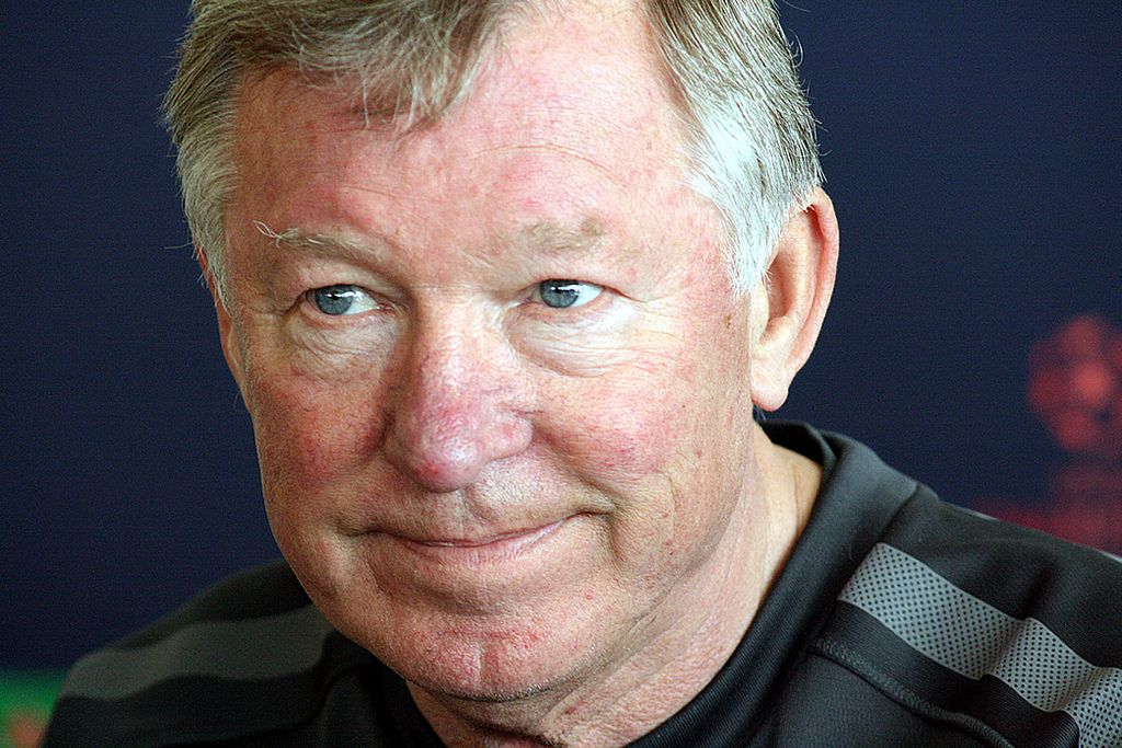 twitter explodes with the news of sir alex ferguson s retirement from manchester united image 1