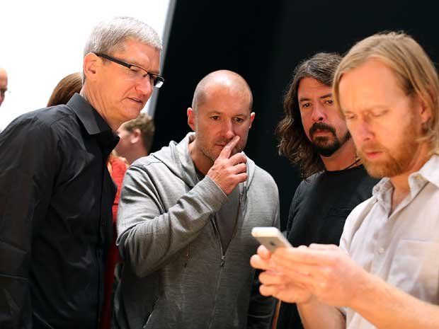 tim cook at d11 jony ive is really key to ios 7 redesign image 1
