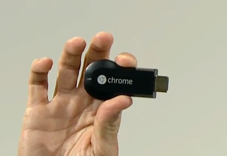 google chromecast brings online entertainment to your dumb television image 1