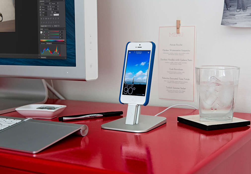 twelve south introduces stylish hirise iphone 5 and ipad mini stand image 1