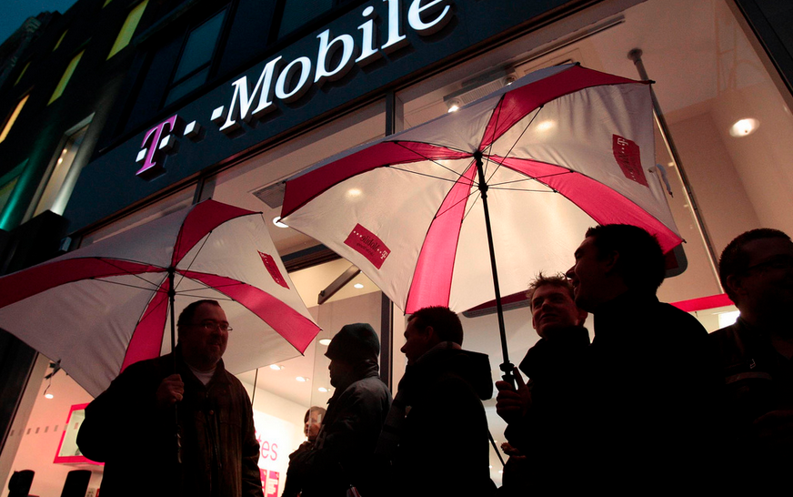 t mobile us adds 1 1mn customers in q2 seeing solid growth as the uncarrier image 1