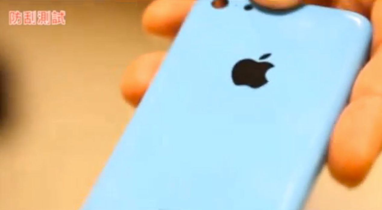 alleged iphone 5c shown off in scratch test video might hold you over until september event image 1