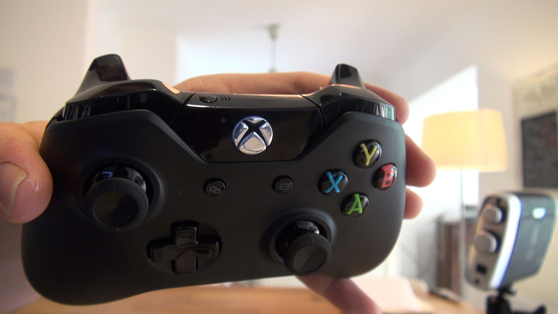 xbox one hands on video meet the new controller image 1