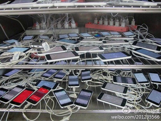 a pile of iphone 5cs caught charging at pegatron ahead of apple s september event image 1