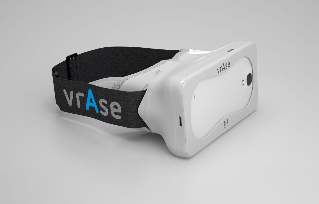 vrase virtual reality headset coming oculus rift for your smartphone image 1