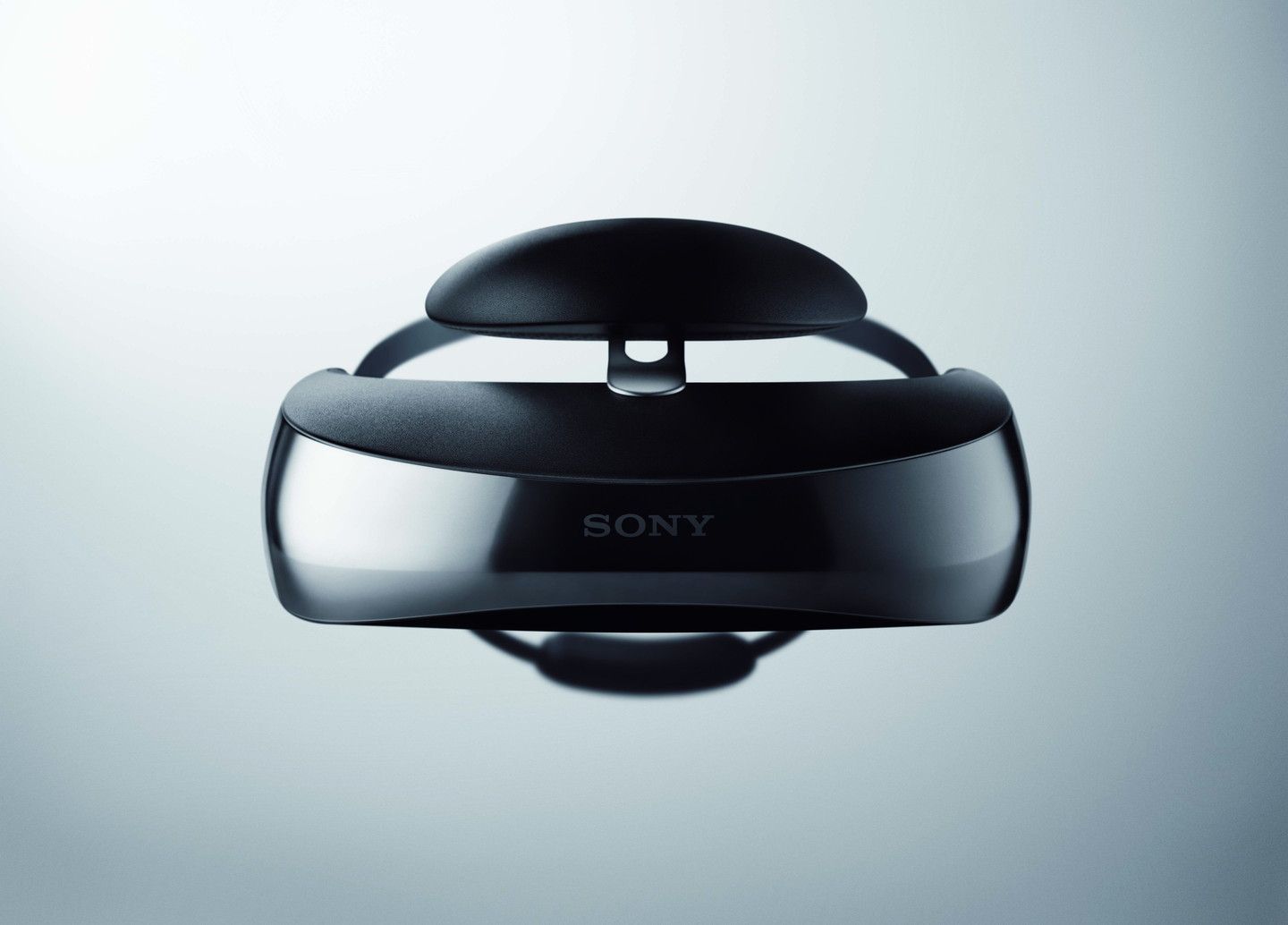 sony hmz t3w head mounted display brings 750 inch screen and 7 1 surround sound to your face wirelessly image 1