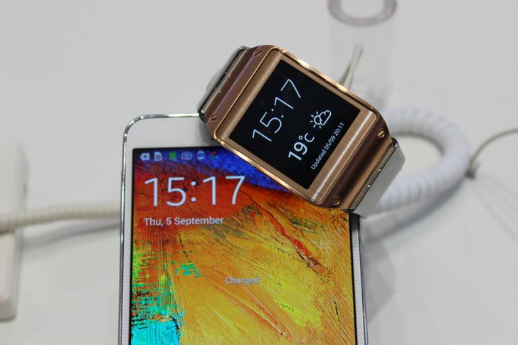 us carriers at t and t mobile to start galaxy gear and galaxy note 3 pre orders this week image 1