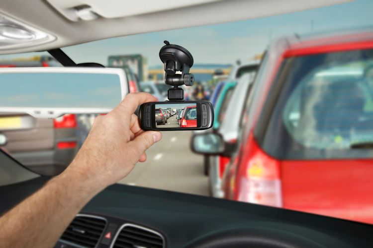 halfords adds three dash cameras to nextbase range 202 lite 302g deluxe and 402g professional image 1