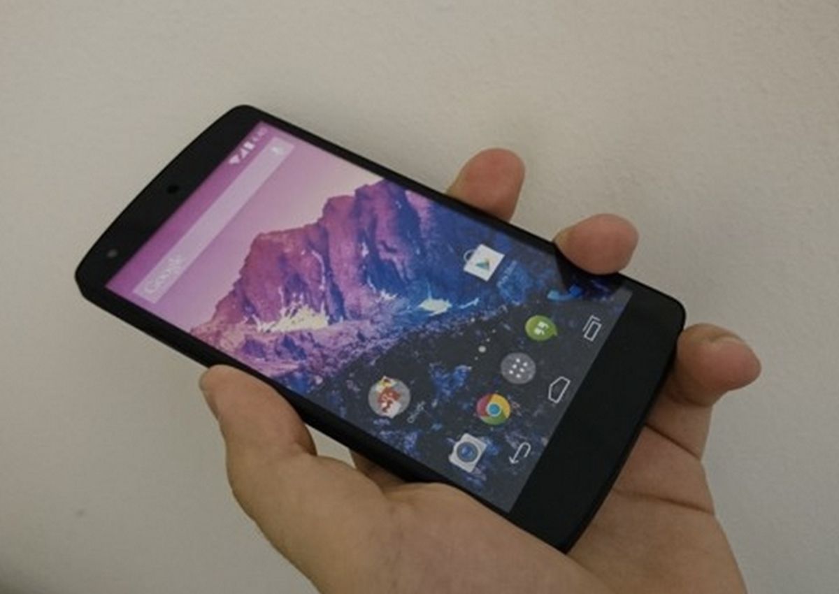 nexus 5 has been unboxed kitkat super back up feature leaked image 1