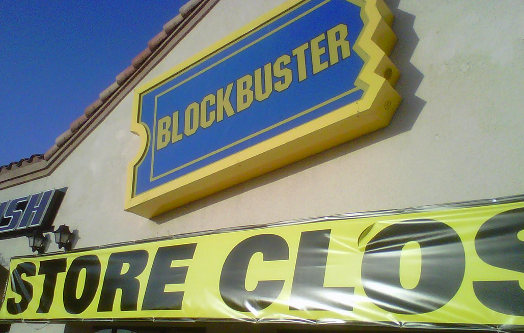 blockbuster us to close remaining retail stores and dvd mail operation image 1