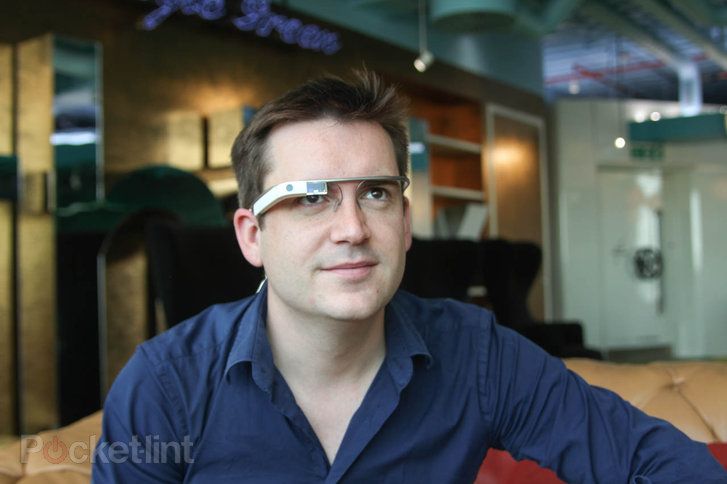 google glass officially gets play music app to swipe music in front of your eye image 1