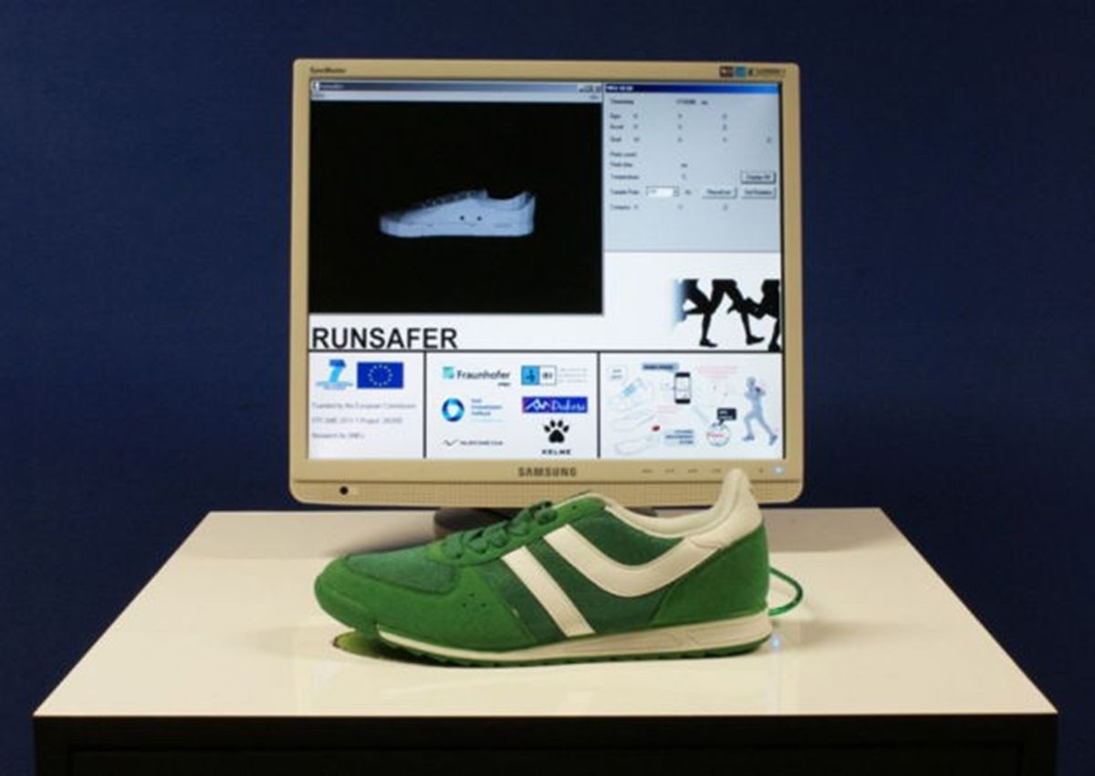 runsafer smart shoes will learn how you run and guide you to a better style image 1