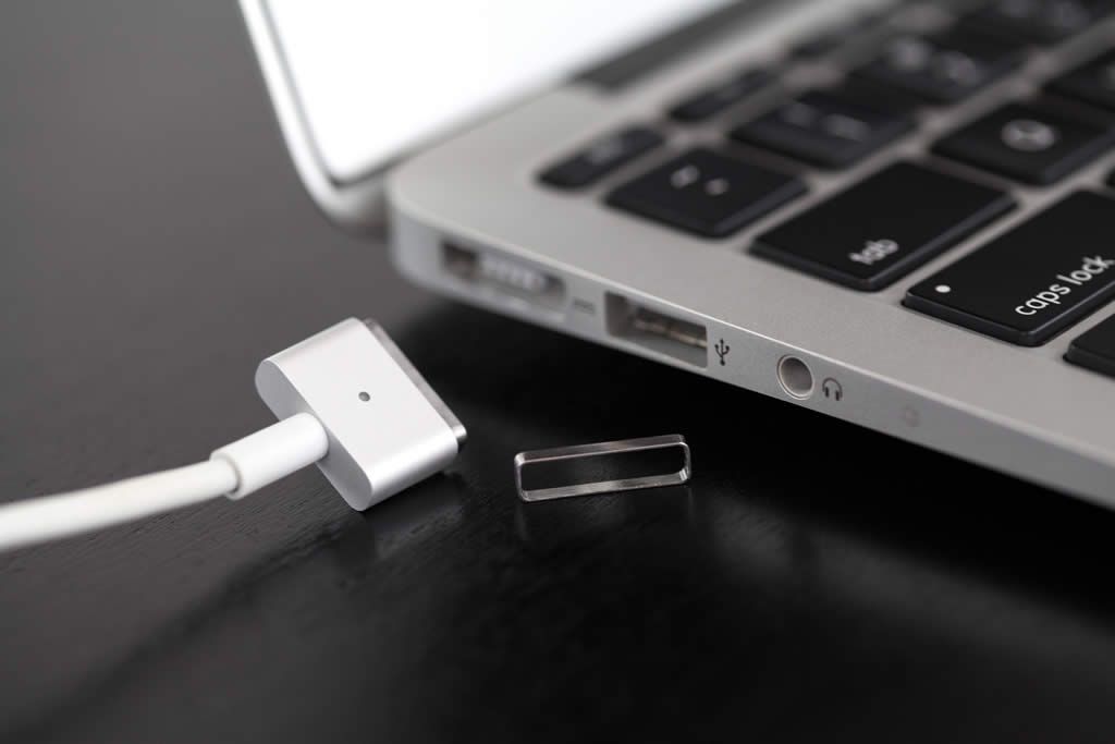 simple tool makes the macbook s magsafe a little less finicky image 1