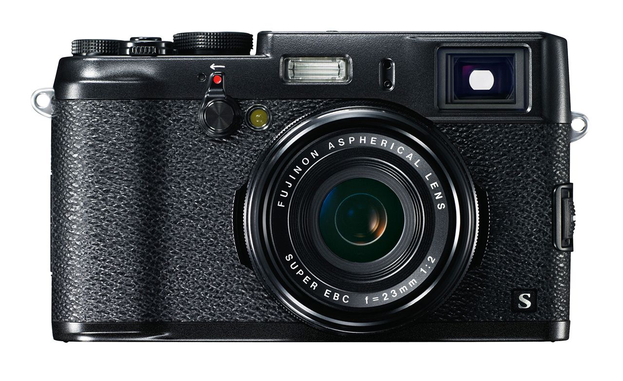 fujifilm x100s black alternative to classic silver finish available this month image 1