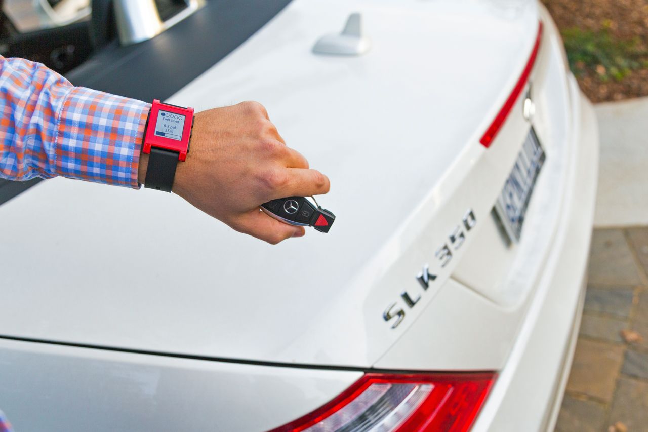mercedes benz and pebble partnership brings smartwatch features to your car image 1