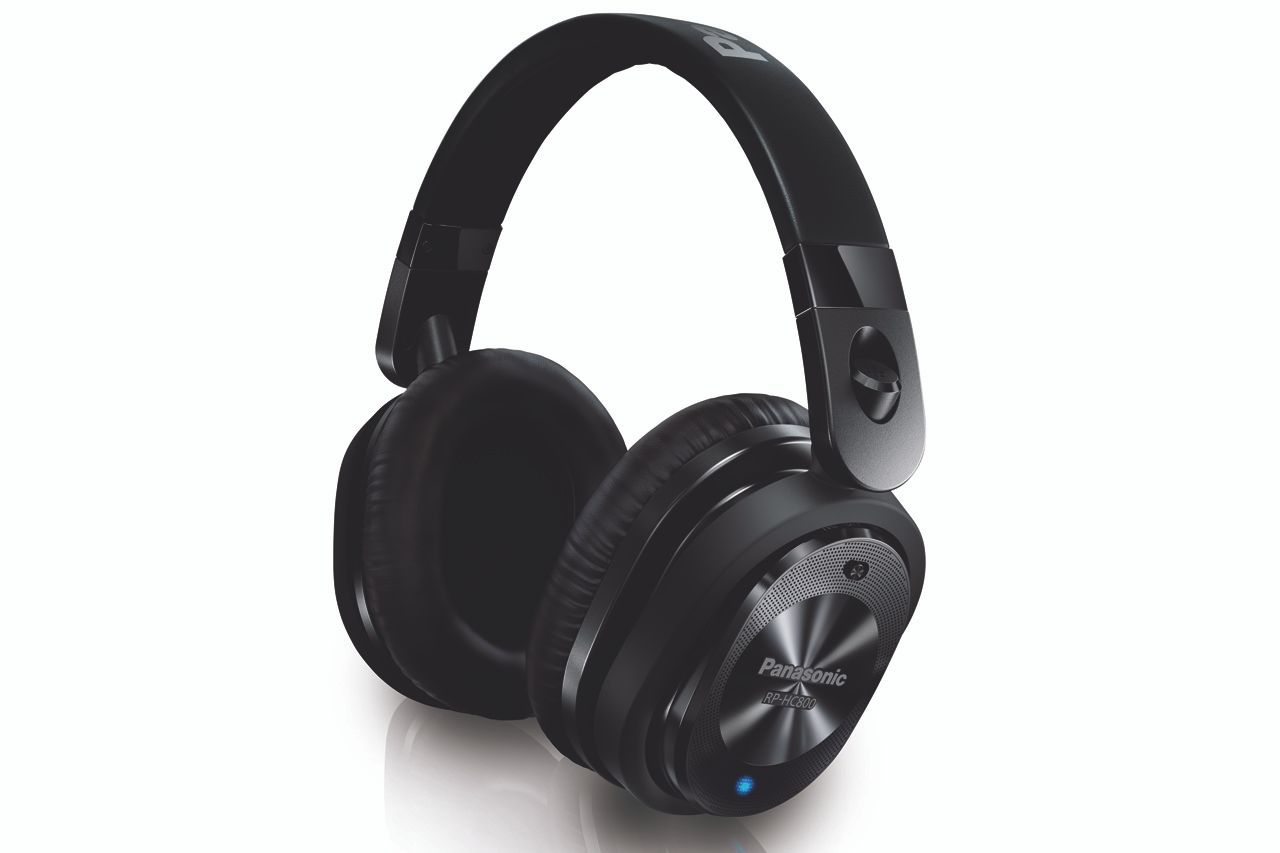 panasonic bolsters headphones range with noise cancelling and bluetooth models image 1
