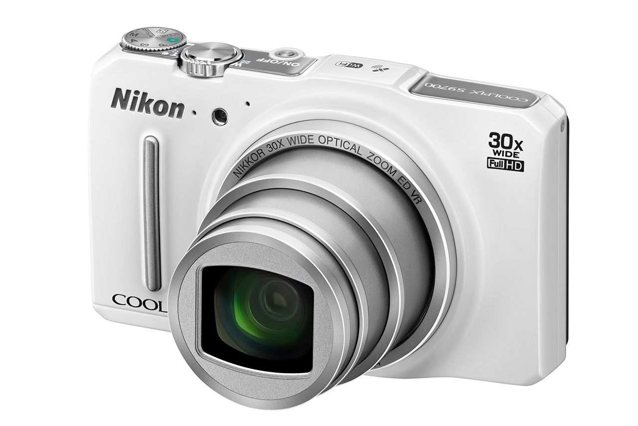 nikon coolpix s9700 travel zoom packs in 30x lens image 1