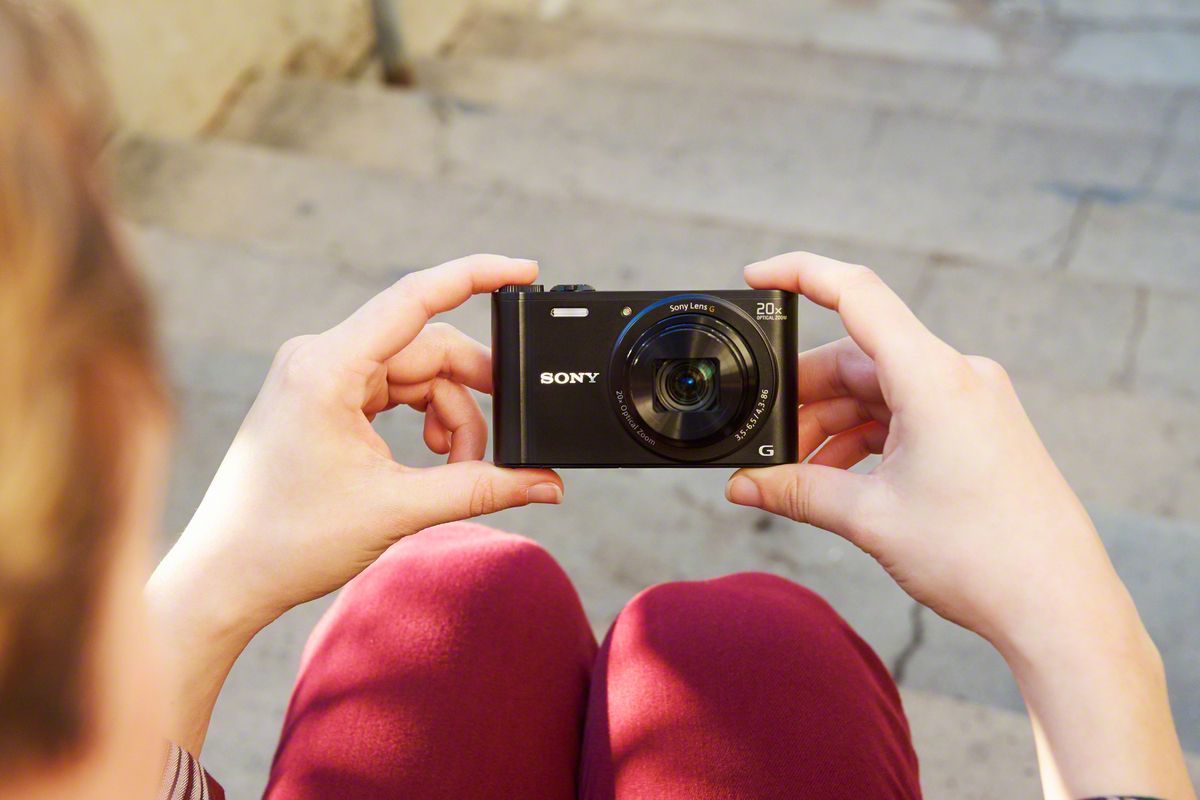 sony announces compact cyber shots for every occasion hx60v wx350 wx220 and w800 image 2