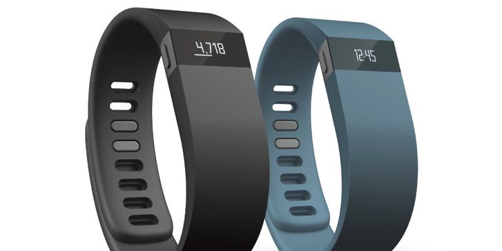 fitbit force sales halted recalled after causing skin irritation for some users image 1
