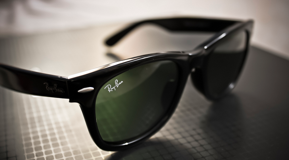 maker of ray ban oakley partners with google to make google glass eyewear image 1