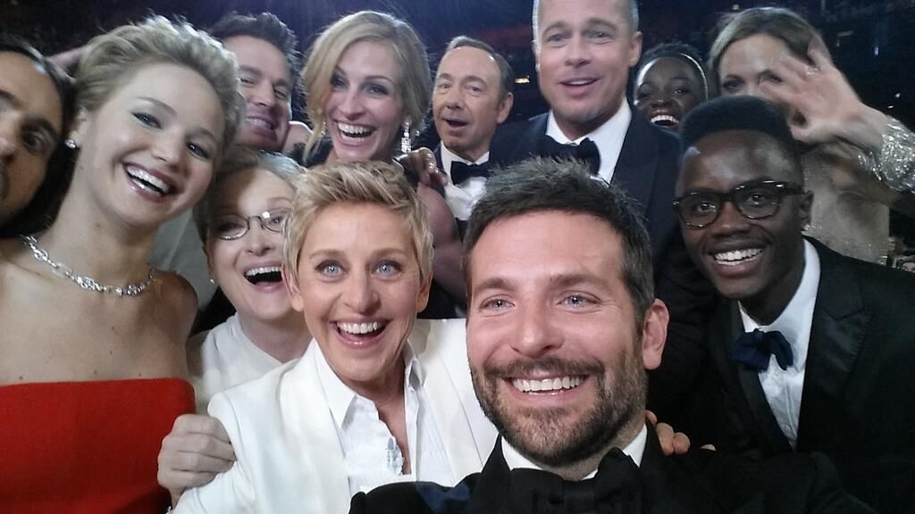 sponsored or sincere the best and most controversial selfies from around the web image 2