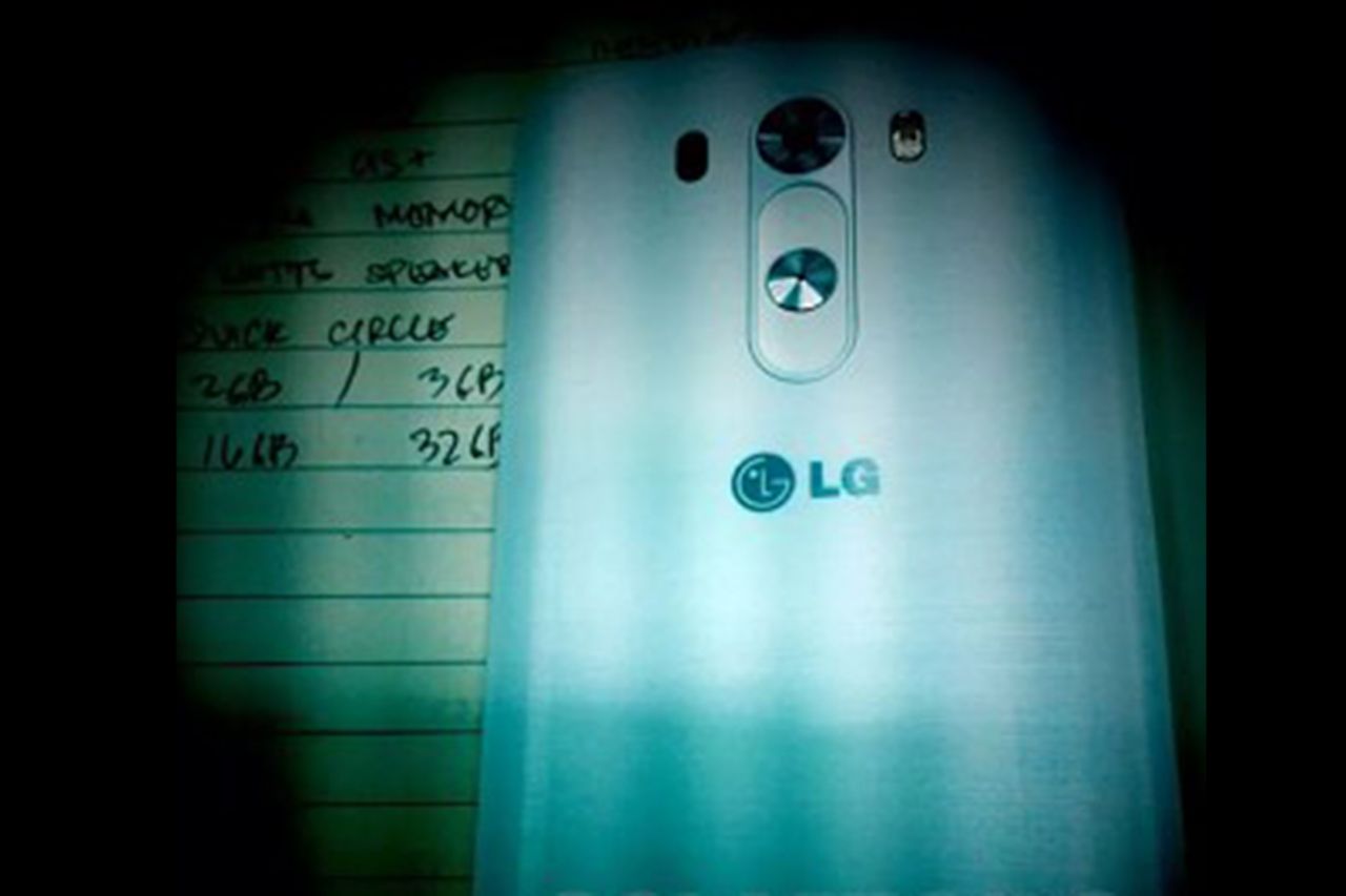 lg g3 spotted with newly designed back buttons and mystery sensor image 1