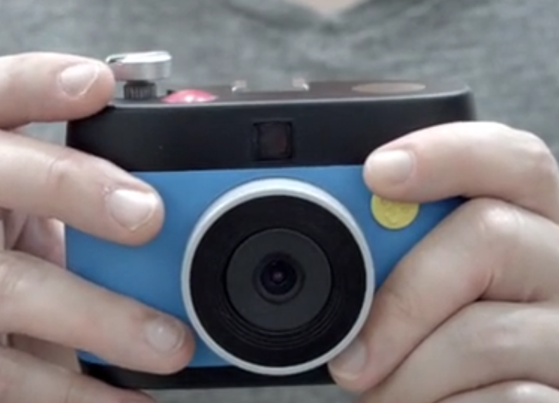 otto crank wind camera and app on kickstarter lets you capture animated gifs with filters image 1